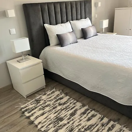T1 Plaza Aparthotel